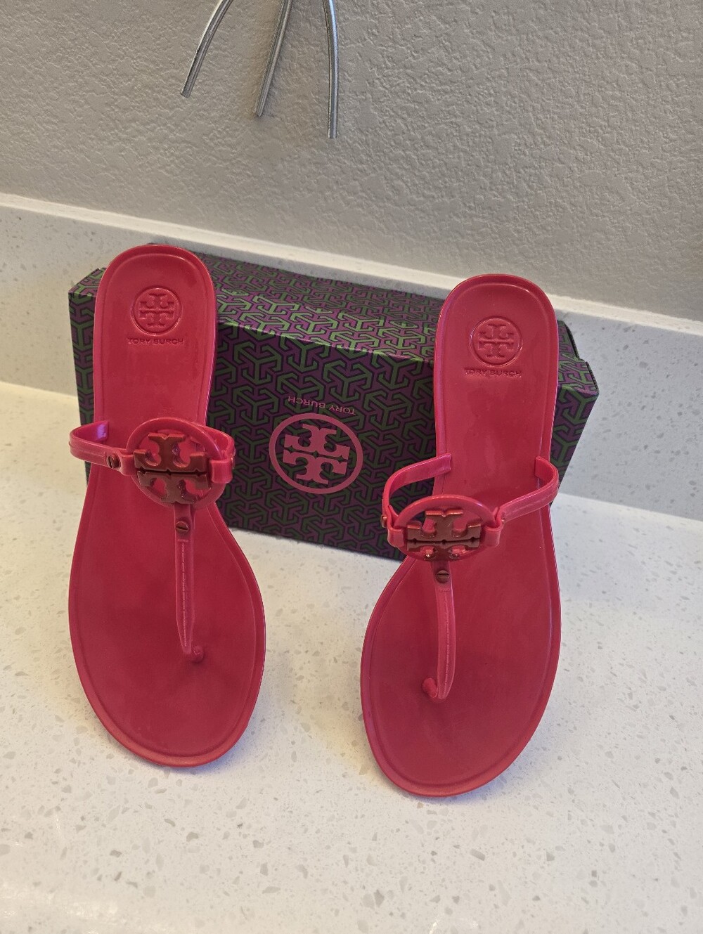 LIKE NEW Tory Burch RED Jelly Miller Thong Sandals